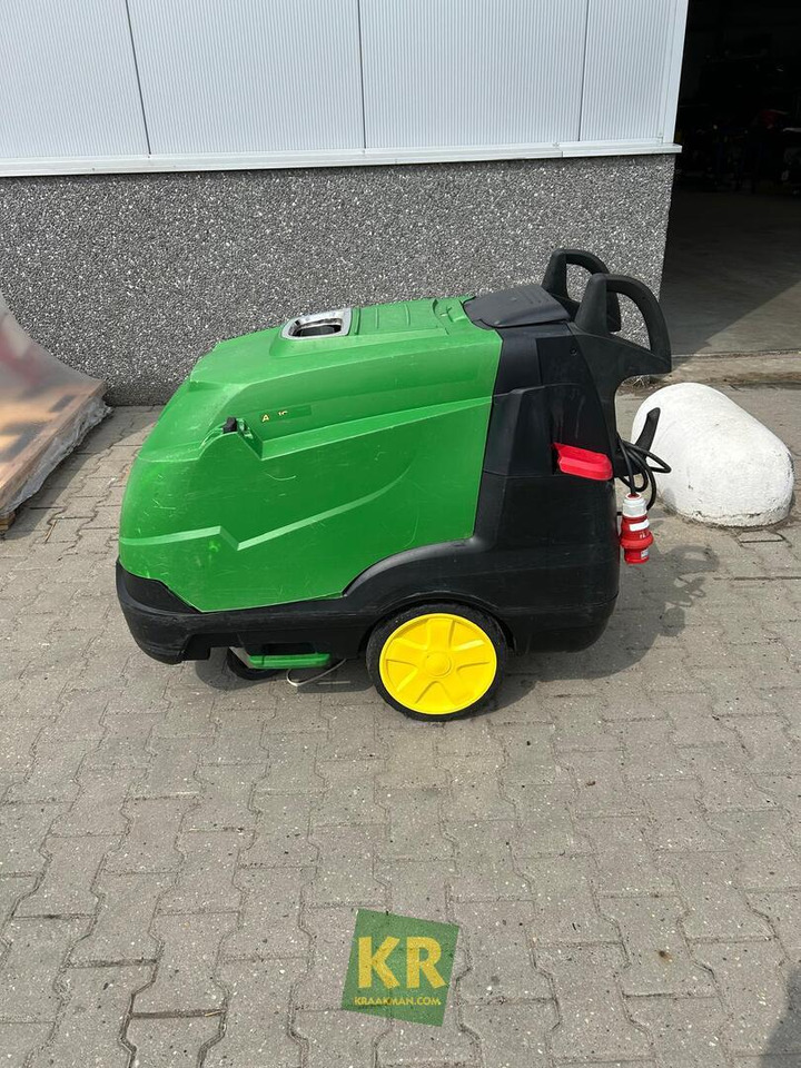John Deere AC - Πλυστικό μηχάνημα: φωτογραφία 1 John Deere AC - Πλυστικό μηχάνημα: φωτογραφία 1