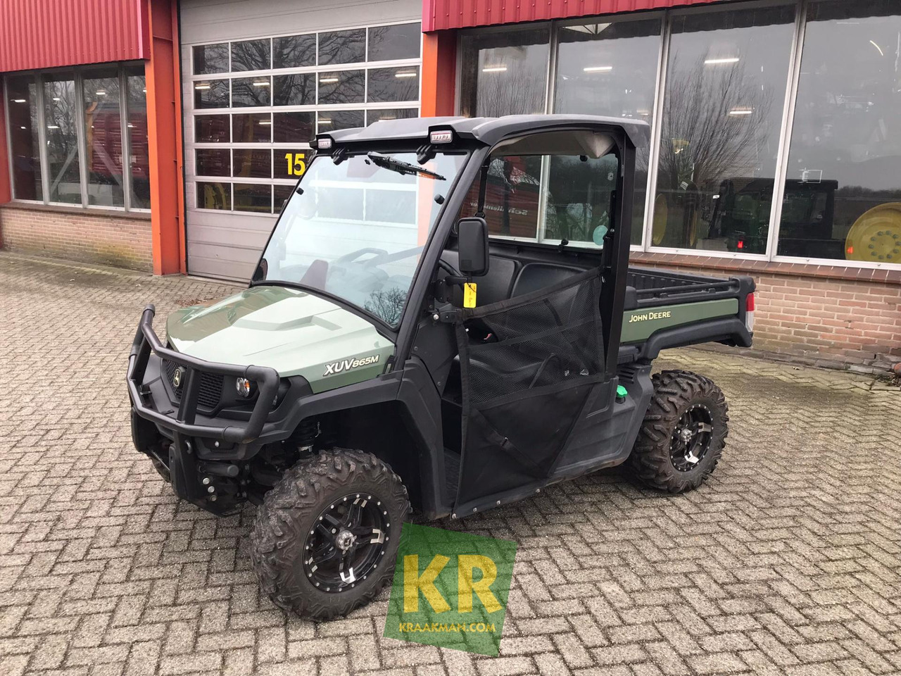 John Deere XUV865M - Τετράκλινα: φωτογραφία 1 John Deere XUV865M - Τετράκλινα: φωτογραφία 1