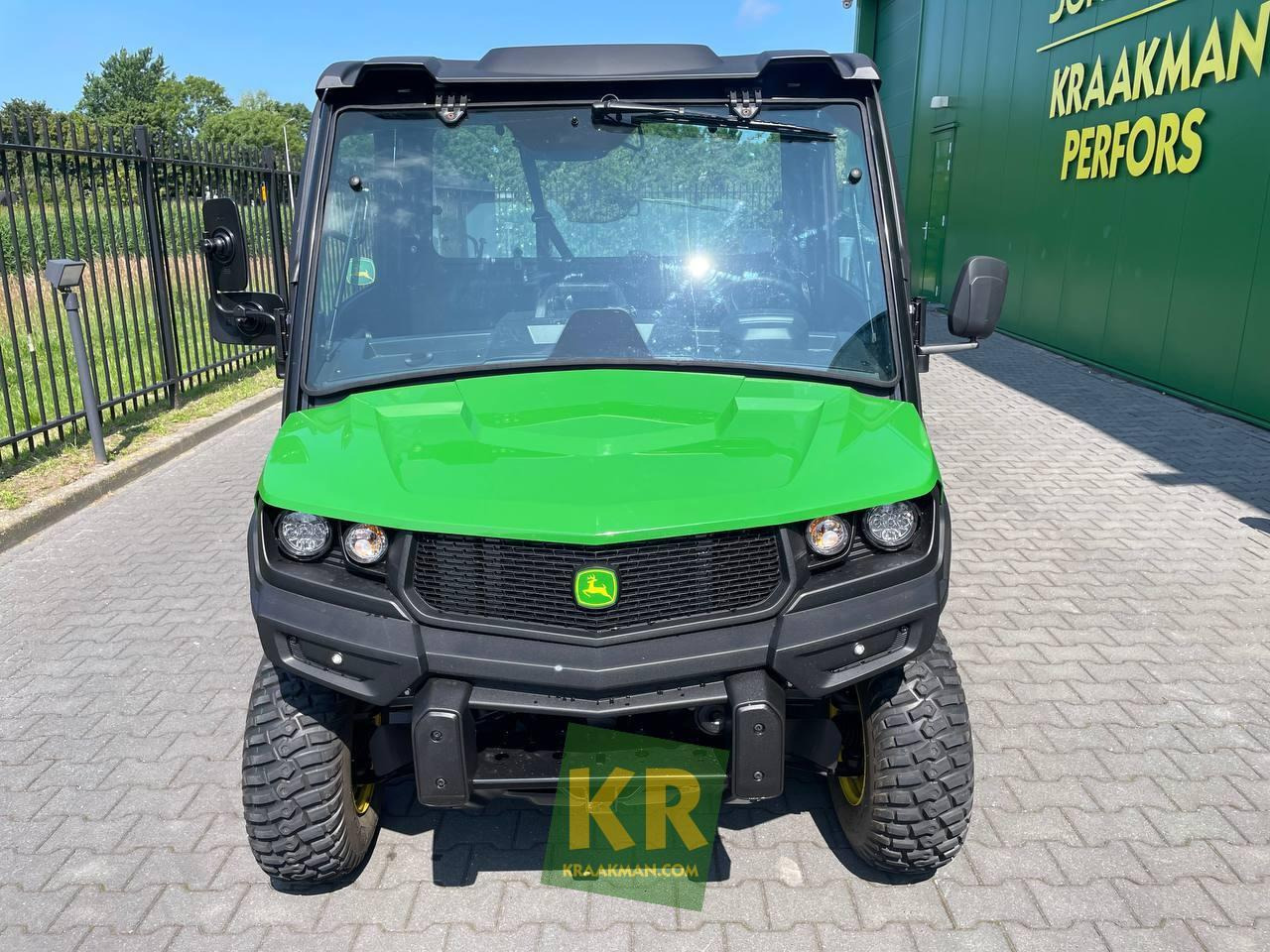 XUV 875M John Deere  - Τετράκλινα: φωτογραφία 4 XUV 875M John Deere  - Τετράκλινα: φωτογραφία 4