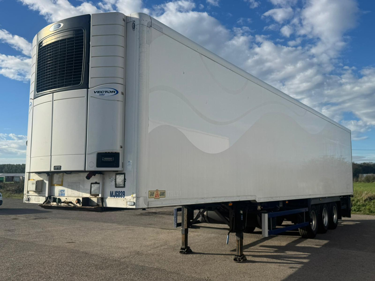 Gray and Adams 2016 Vector 1350 – MJG039 - Επικαθήμενο ψυγείο: φωτογραφία 1 Gray and Adams 2016 Vector 1350 – MJG039 - Επικαθήμενο ψυγείο: φωτογραφία 1