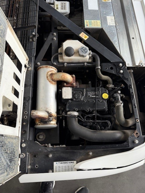 Thermo King T-800 S/N : GLW1098842 - Ψυγείο: φωτογραφία 4 Thermo King T-800 S/N : GLW1098842 - Ψυγείο: φωτογραφία 4