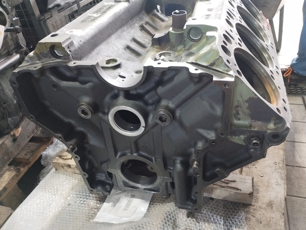 BLOK SILNIKA Mercedes OM 402 V8 - Μπλοκ κυλίνδρων για Φορτηγό: φωτογραφία 4 BLOK SILNIKA Mercedes OM 402 V8 - Μπλοκ κυλίνδρων για Φορτηγό: φωτογραφία 4