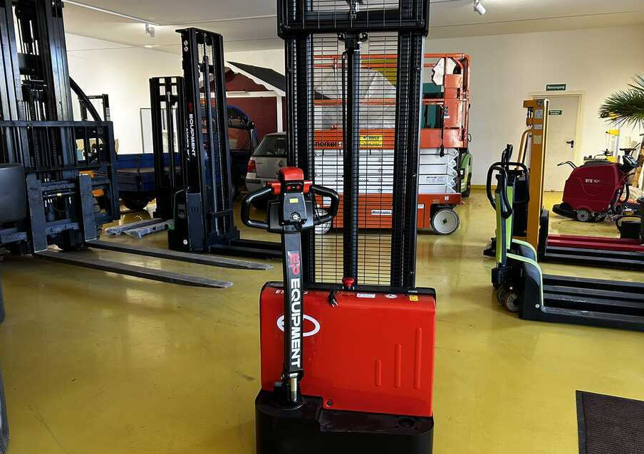 EP Equipment ESL122 - Μηχάνημα στοίβαξης: φωτογραφία 1 EP Equipment ESL122 - Μηχάνημα στοίβαξης: φωτογραφία 1