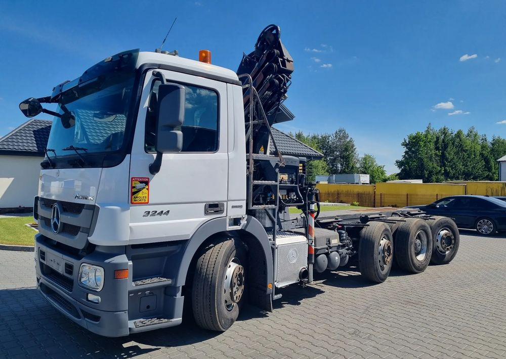 Mercedes-Benz Actros 3244 - Φορτηγό σασί: φωτογραφία 1 Mercedes-Benz Actros 3244 - Φορτηγό σασί: φωτογραφία 1