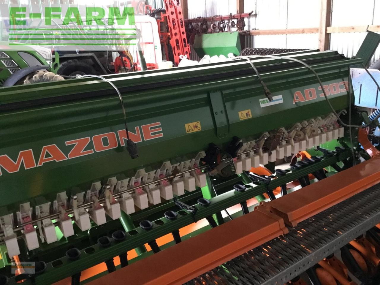 Amazone kg303 +ad303 - Σπαρτική με σβάρνα: φωτογραφία 3 Amazone kg303 +ad303 - Σπαρτική με σβάρνα: φωτογραφία 3