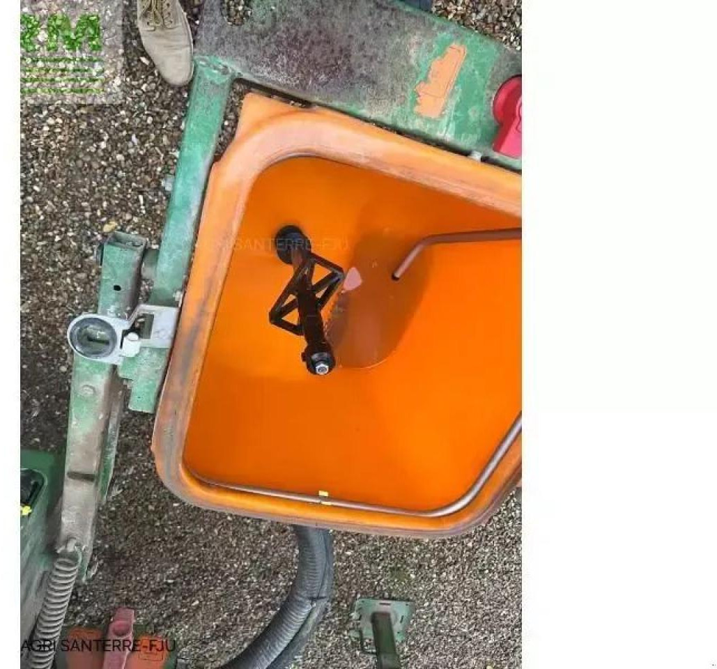 Συρόμενο ψεκαστικό Amazone ux 3200: φωτογραφία 10