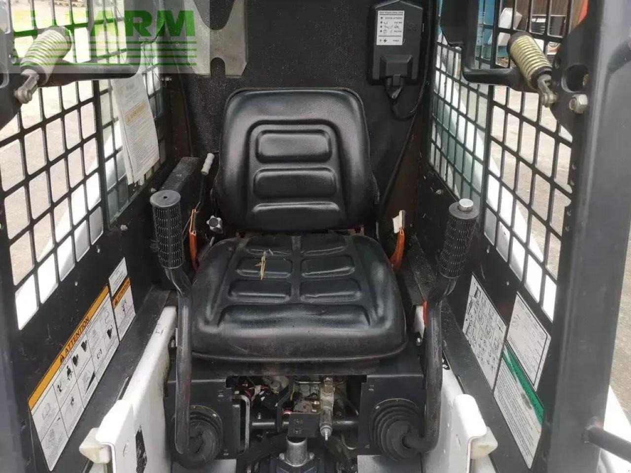 Bobcat 463 - Ελαστιχοφόρος φορτωτής: φωτογραφία 4 Bobcat 463 - Ελαστιχοφόρος φορτωτής: φωτογραφία 4