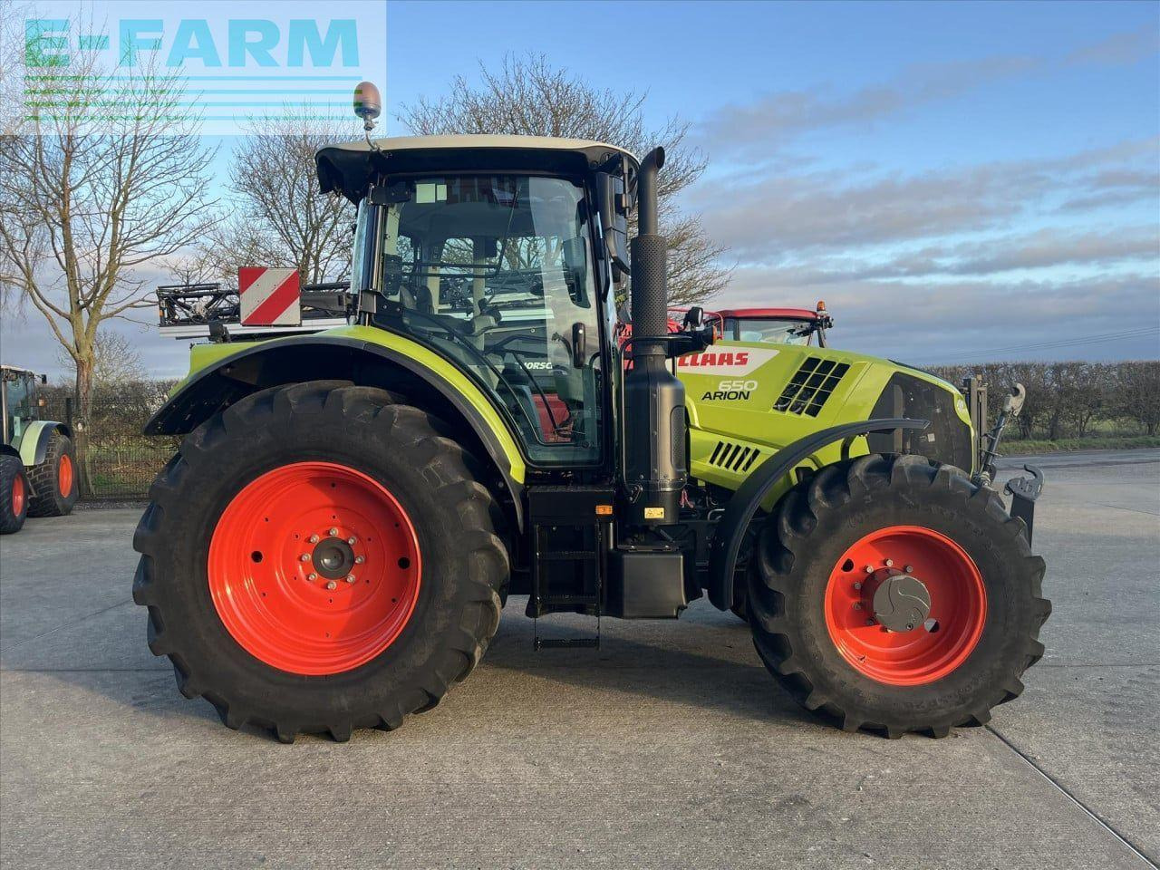 CLAAS ARION 650 HEXASHIFT - Τρακτέρ: φωτογραφία 4 CLAAS ARION 650 HEXASHIFT - Τρακτέρ: φωτογραφία 4