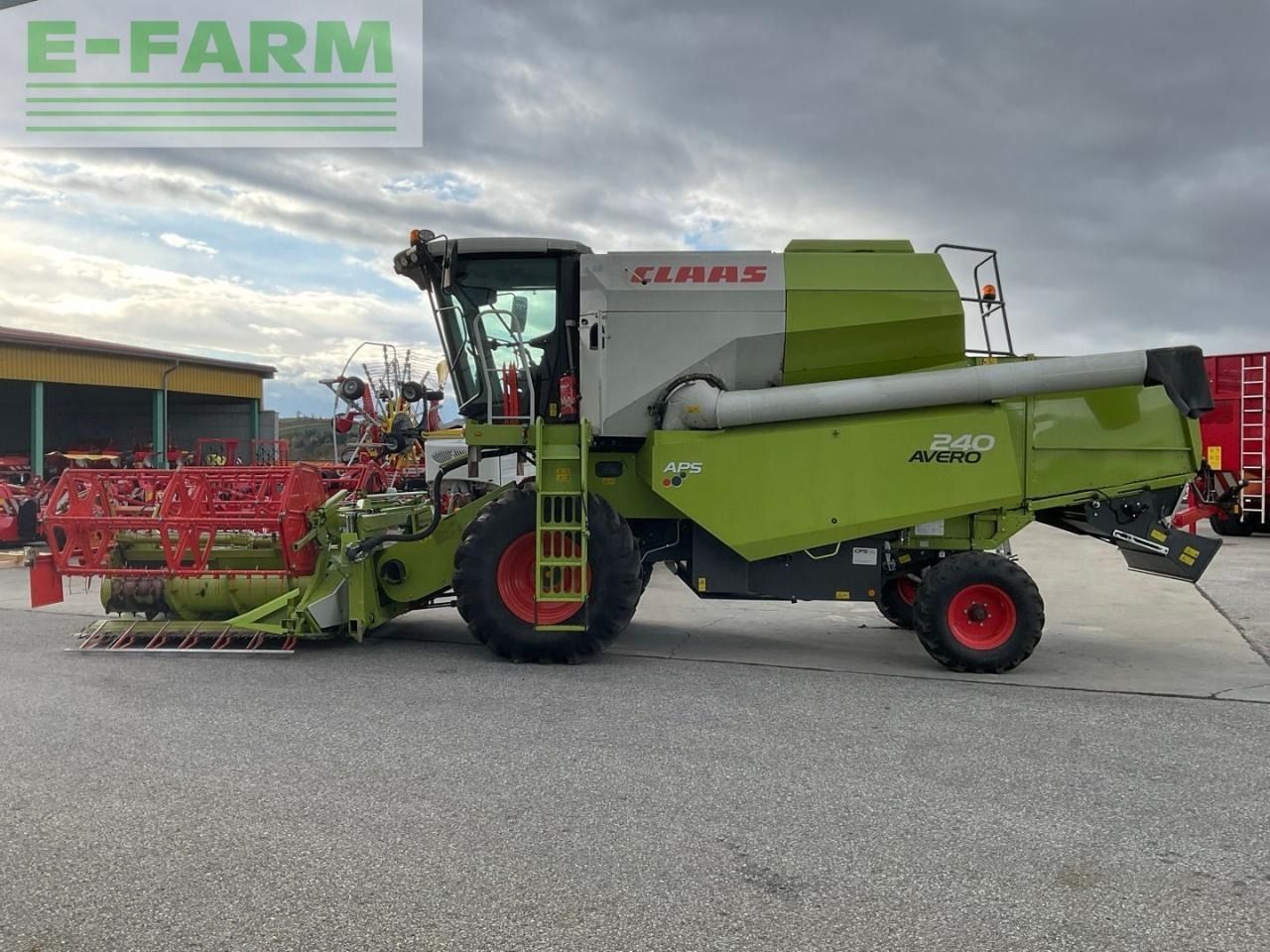CLAAS AVERO 240 - Θεριζοαλωνιστική μηχανή: φωτογραφία 2 CLAAS AVERO 240 - Θεριζοαλωνιστική μηχανή: φωτογραφία 2