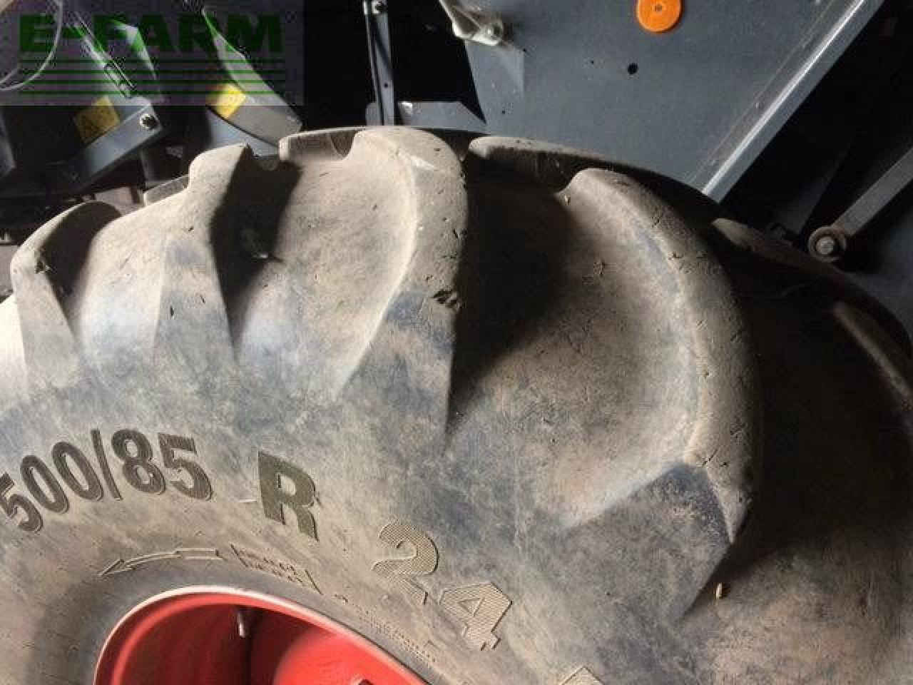 CLAAS LEXION 570 TT - Θεριζοαλωνιστική μηχανή: φωτογραφία 4 CLAAS LEXION 570 TT - Θεριζοαλωνιστική μηχανή: φωτογραφία 4