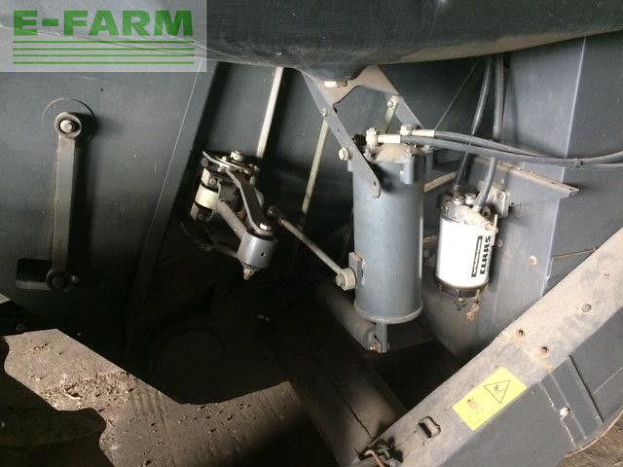 CLAAS LEXION 570 TT - Θεριζοαλωνιστική μηχανή: φωτογραφία 3 CLAAS LEXION 570 TT - Θεριζοαλωνιστική μηχανή: φωτογραφία 3