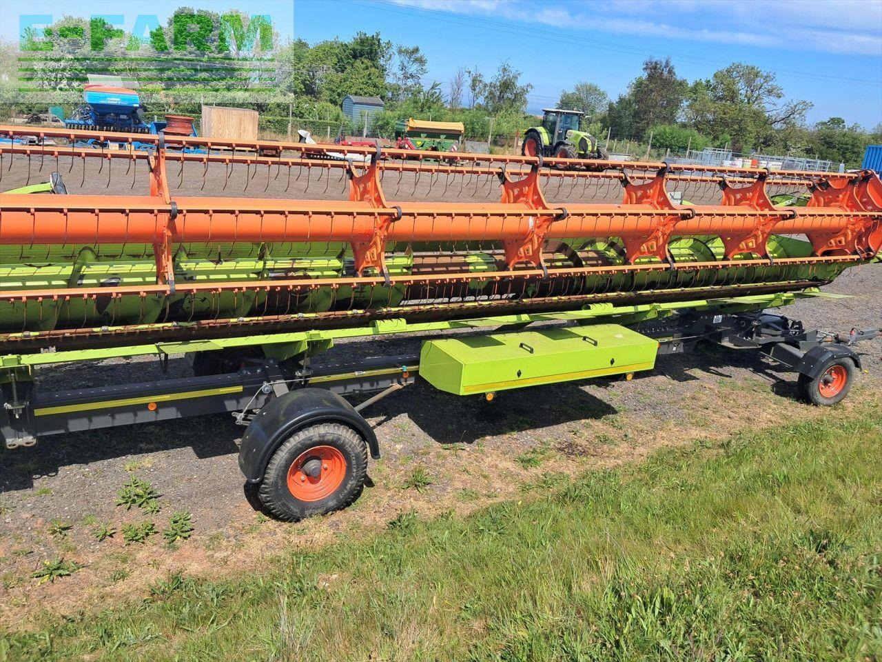 CLAAS LEXION 670TT - Θεριζοαλωνιστική μηχανή: φωτογραφία 2 CLAAS LEXION 670TT - Θεριζοαλωνιστική μηχανή: φωτογραφία 2