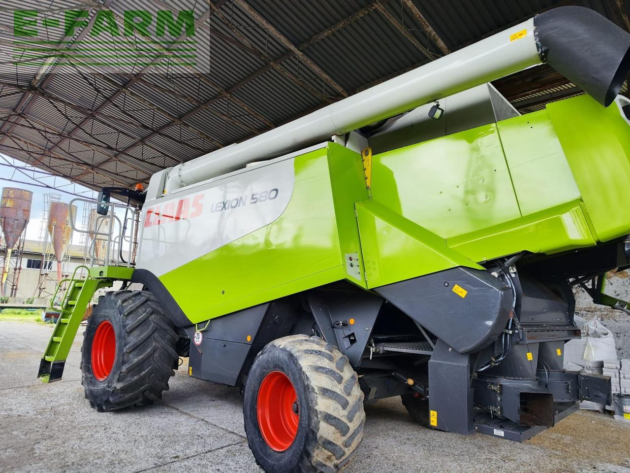 CLAAS Lexion 580 - Θεριζοαλωνιστική μηχανή: φωτογραφία 2 CLAAS Lexion 580 - Θεριζοαλωνιστική μηχανή: φωτογραφία 2