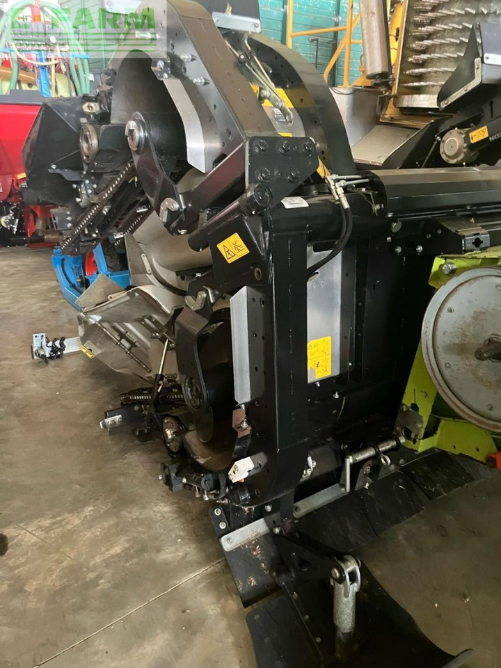 Θεριζοαλωνιστική μηχανή CLAAS Mega 370: φωτογραφία 14
