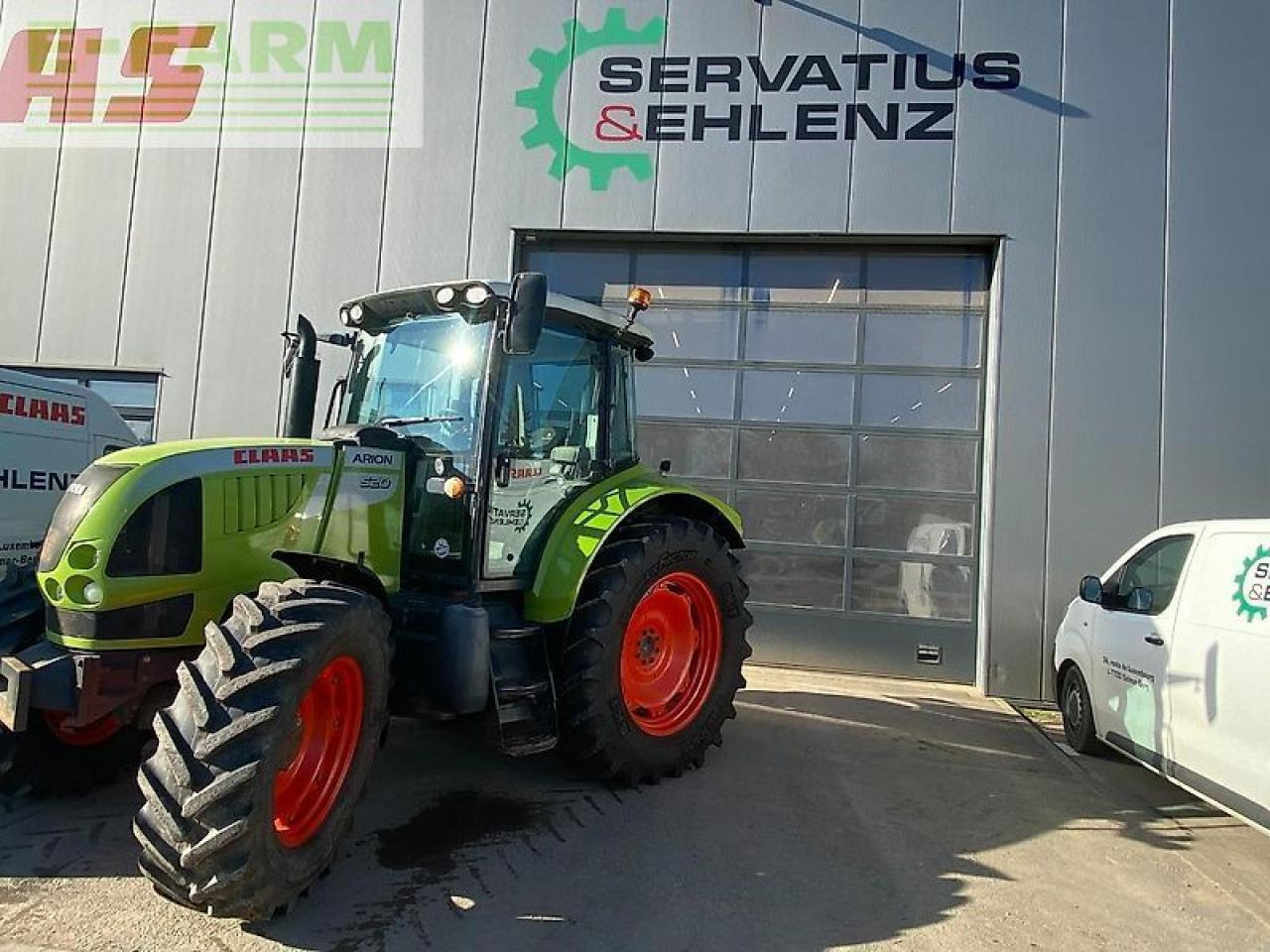 CLAAS arion 520 - Τρακτέρ: φωτογραφία 1 CLAAS arion 520 - Τρακτέρ: φωτογραφία 1