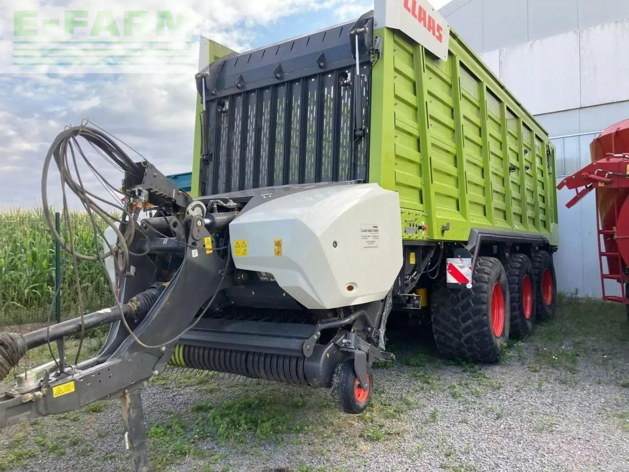 CLAAS autochargeuse cargos 9600 - Βαγόνι ενσίρωσης: φωτογραφία 1 CLAAS autochargeuse cargos 9600 - Βαγόνι ενσίρωσης: φωτογραφία 1