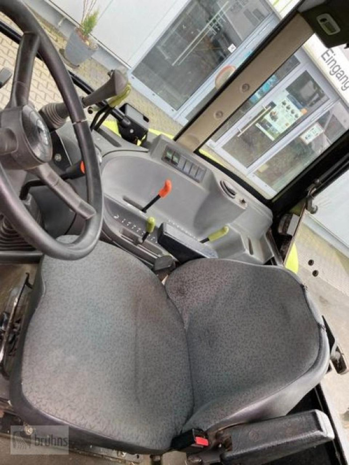 Τρακτέρ CLAAS axos 320 mit stoll frontlader: φωτογραφία 10 Τρακτέρ CLAAS axos 320 mit stoll frontlader: φωτογραφία 10