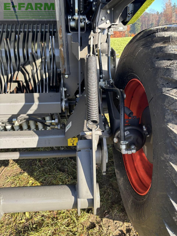 Χορτοδετική μηχανή τετράγωνες μπάλες CLAAS claas variant 585 rc: φωτογραφία 10 Χορτοδετική μηχανή τετράγωνες μπάλες CLAAS claas variant 585 rc: φωτογραφία 10