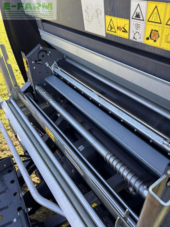 Χορτοδετική μηχανή τετράγωνες μπάλες CLAAS claas variant 585 rc: φωτογραφία 18 Χορτοδετική μηχανή τετράγωνες μπάλες CLAAS claas variant 585 rc: φωτογραφία 18