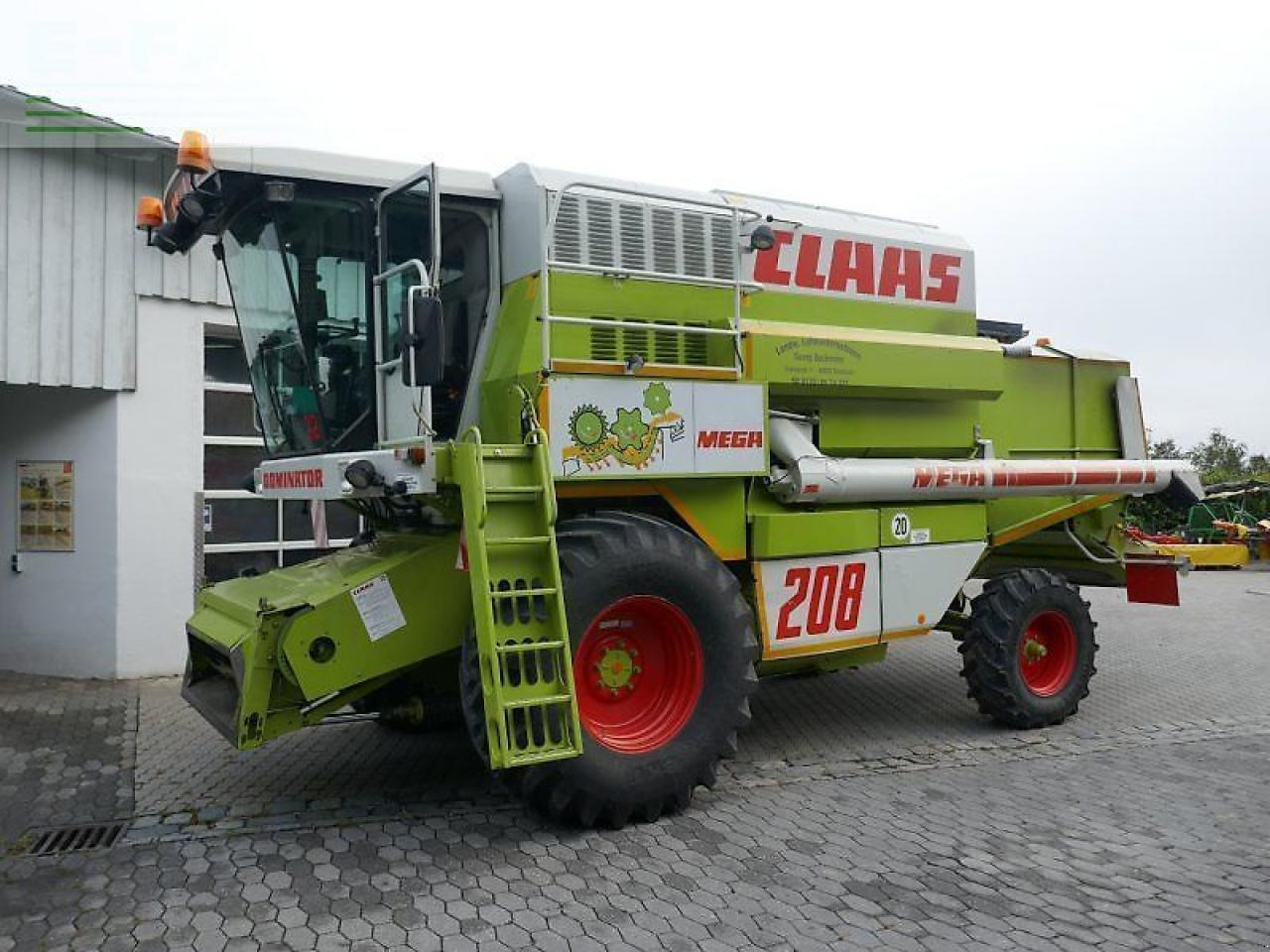 CLAAS dominator 208 mega - Θεριζοαλωνιστική μηχανή: φωτογραφία 1 CLAAS dominator 208 mega - Θεριζοαλωνιστική μηχανή: φωτογραφία 1