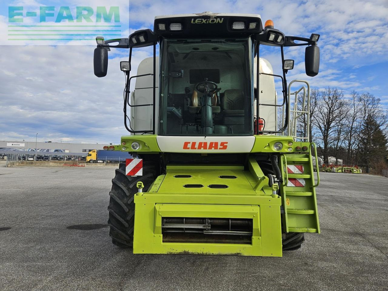 CLAAS lexion 570 - Θεριζοαλωνιστική μηχανή: φωτογραφία 2 CLAAS lexion 570 - Θεριζοαλωνιστική μηχανή: φωτογραφία 2