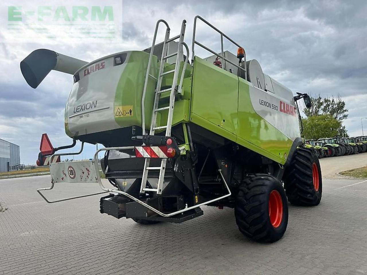Θεριζοαλωνιστική μηχανή CLAAS lexion 580: φωτογραφία 7