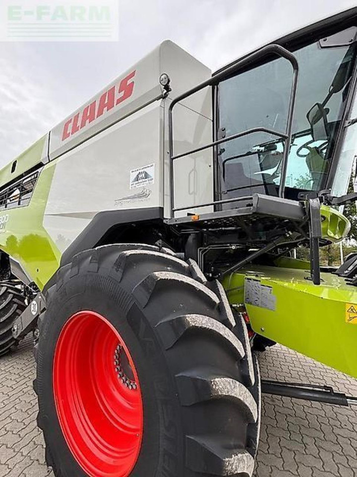 CLAAS lexion 6800 - Θεριζοαλωνιστική μηχανή: φωτογραφία 5 CLAAS lexion 6800 - Θεριζοαλωνιστική μηχανή: φωτογραφία 5