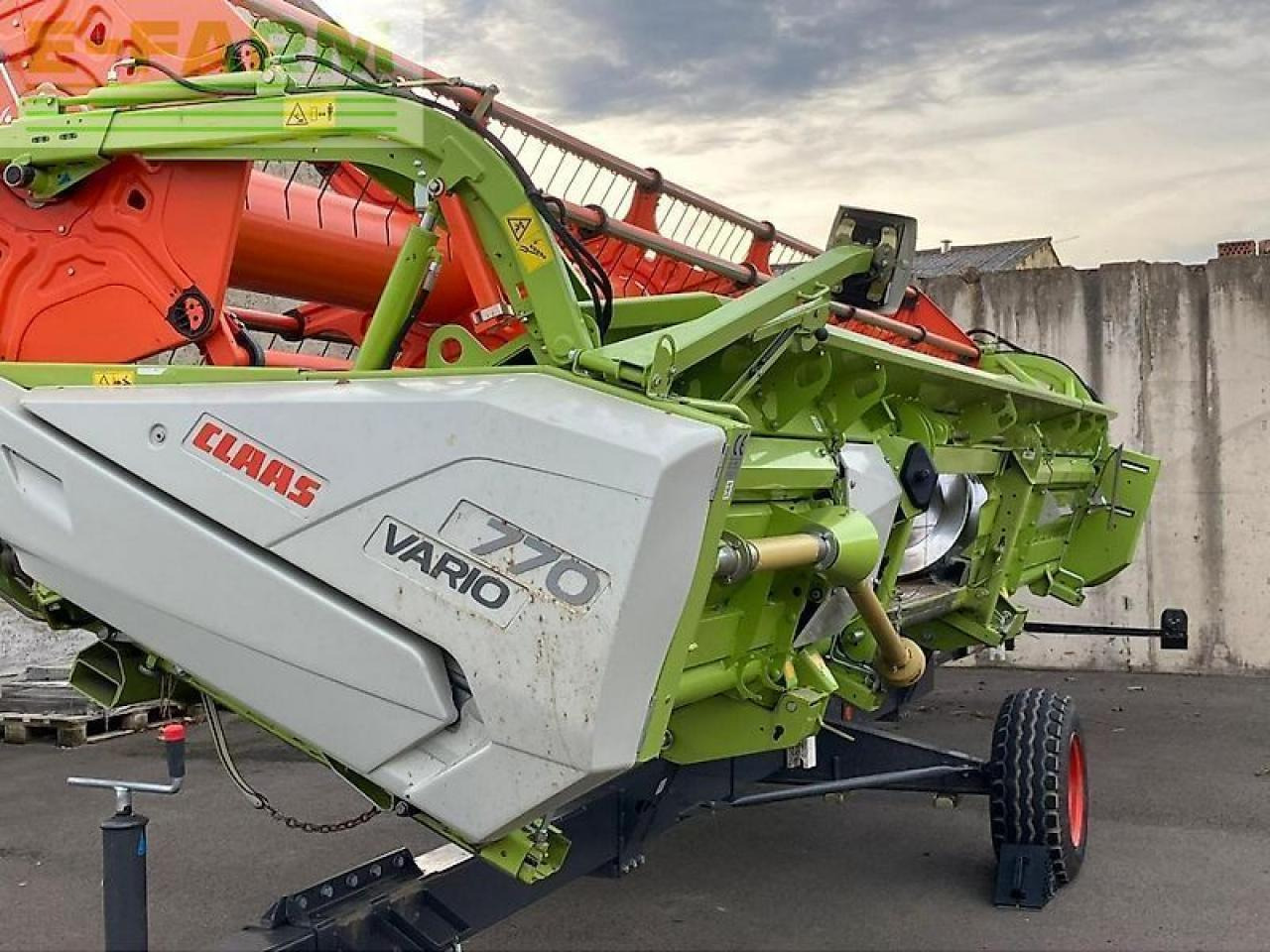 Θεριζοαλωνιστική μηχανή CLAAS lexion 740 tier 4: φωτογραφία 16 Θεριζοαλωνιστική μηχανή CLAAS lexion 740 tier 4: φωτογραφία 16