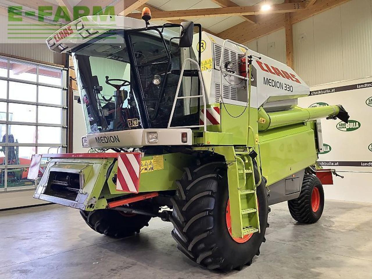 CLAAS medion 330 - Θεριζοαλωνιστική μηχανή: φωτογραφία 1 CLAAS medion 330 - Θεριζοαλωνιστική μηχανή: φωτογραφία 1