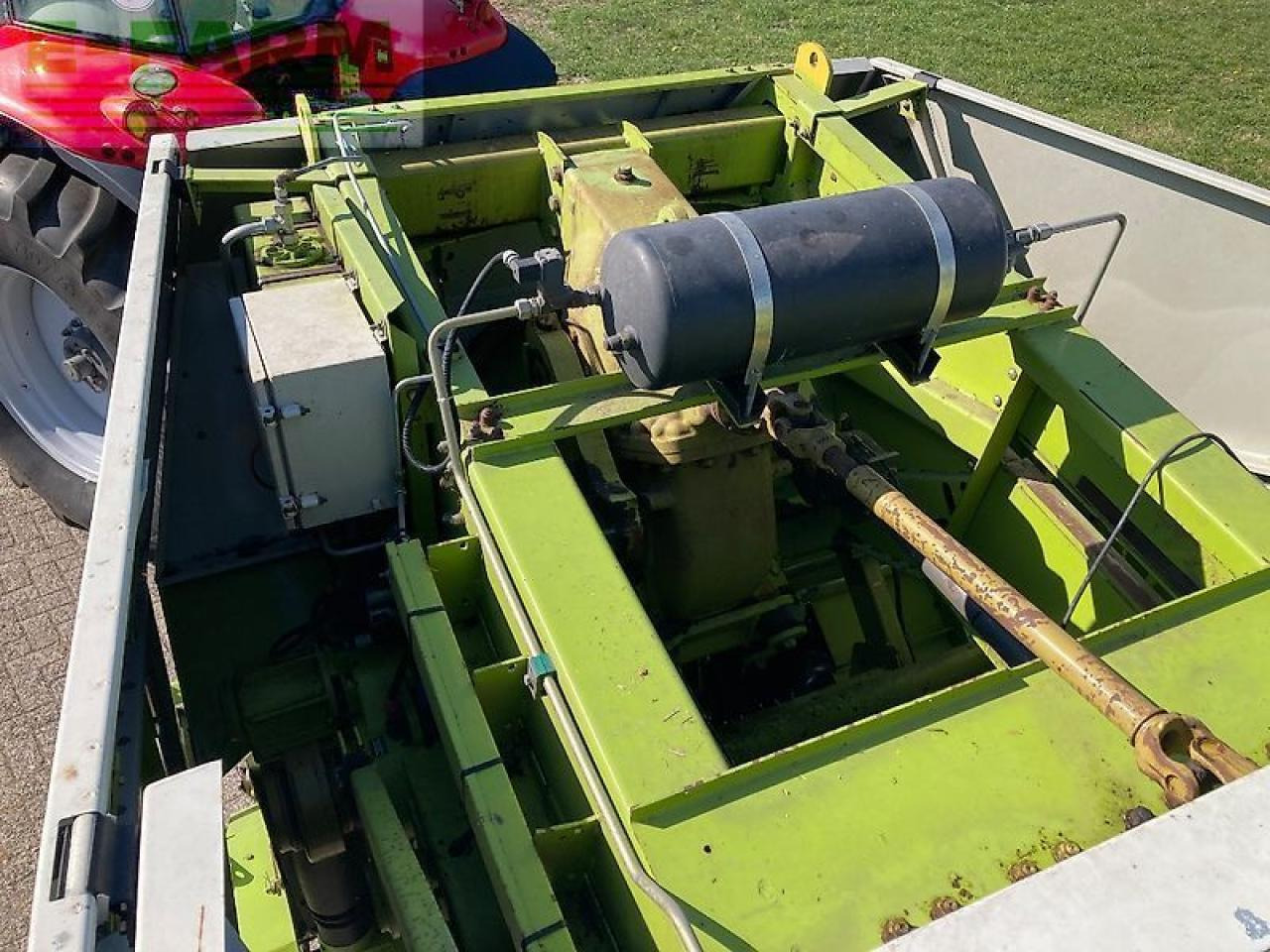 CLAAS quadrant 2200 - Χορτοδετική μηχανή τετράγωνες μπάλες: φωτογραφία 4 CLAAS quadrant 2200 - Χορτοδετική μηχανή τετράγωνες μπάλες: φωτογραφία 4