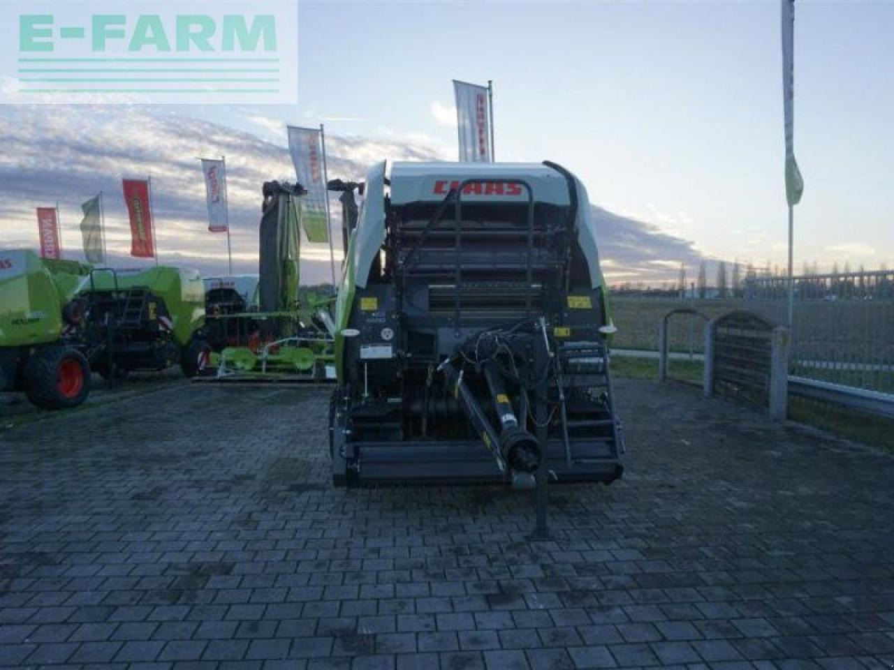 CLAAS rollant 620 rf - Χορτοδετική μηχανή τετράγωνες μπάλες: φωτογραφία 2 CLAAS rollant 620 rf - Χορτοδετική μηχανή τετράγωνες μπάλες: φωτογραφία 2
