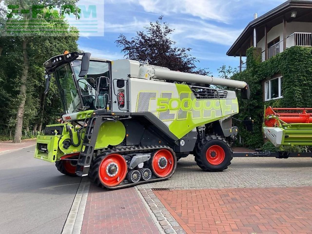 CLAAS trion 730 tt - Θεριζοαλωνιστική μηχανή: φωτογραφία 1 CLAAS trion 730 tt - Θεριζοαλωνιστική μηχανή: φωτογραφία 1