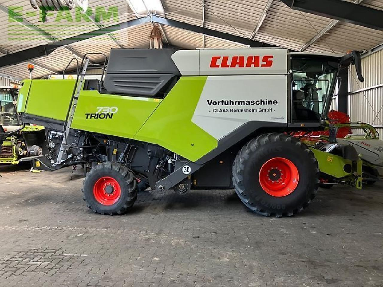 CLAAS trion 730 - Θεριζοαλωνιστική μηχανή: φωτογραφία 1 CLAAS trion 730 - Θεριζοαλωνιστική μηχανή: φωτογραφία 1