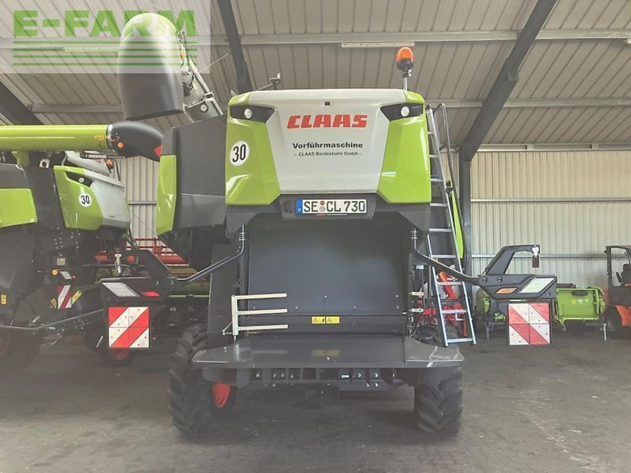 CLAAS trion 730 - Θεριζοαλωνιστική μηχανή: φωτογραφία 3 CLAAS trion 730 - Θεριζοαλωνιστική μηχανή: φωτογραφία 3