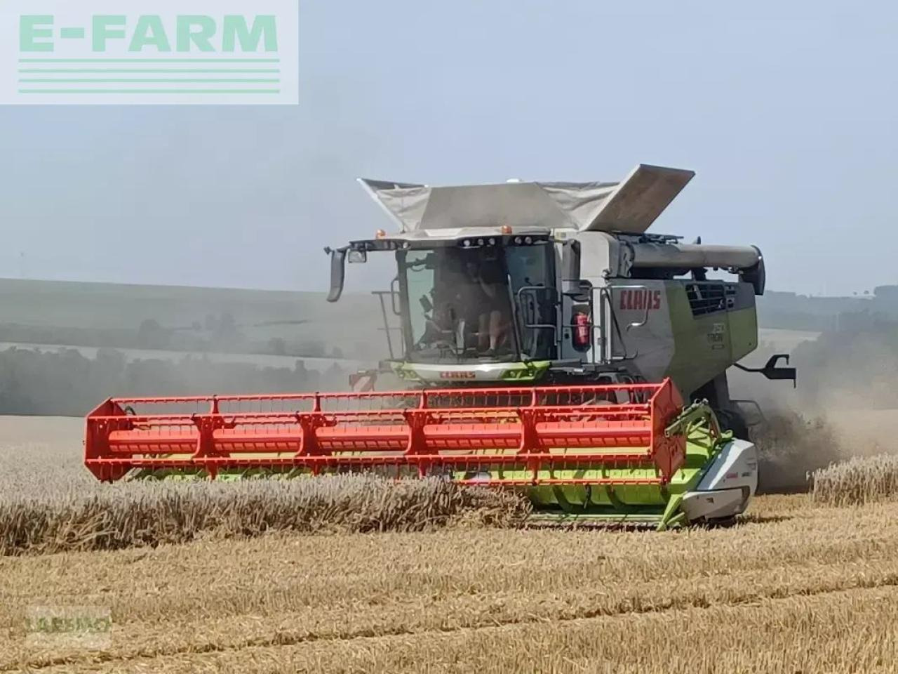 CLAAS trion 750 montana + v 770 - Θεριζοαλωνιστική μηχανή: φωτογραφία 1 CLAAS trion 750 montana + v 770 - Θεριζοαλωνιστική μηχανή: φωτογραφία 1