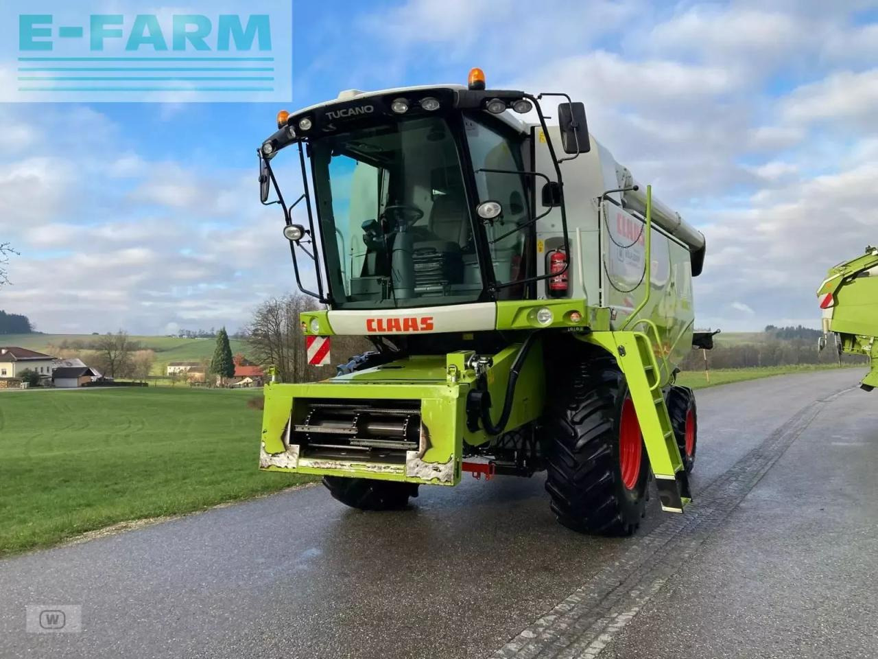 CLAAS tucano 420 - Θεριζοαλωνιστική μηχανή: φωτογραφία 3 CLAAS tucano 420 - Θεριζοαλωνιστική μηχανή: φωτογραφία 3