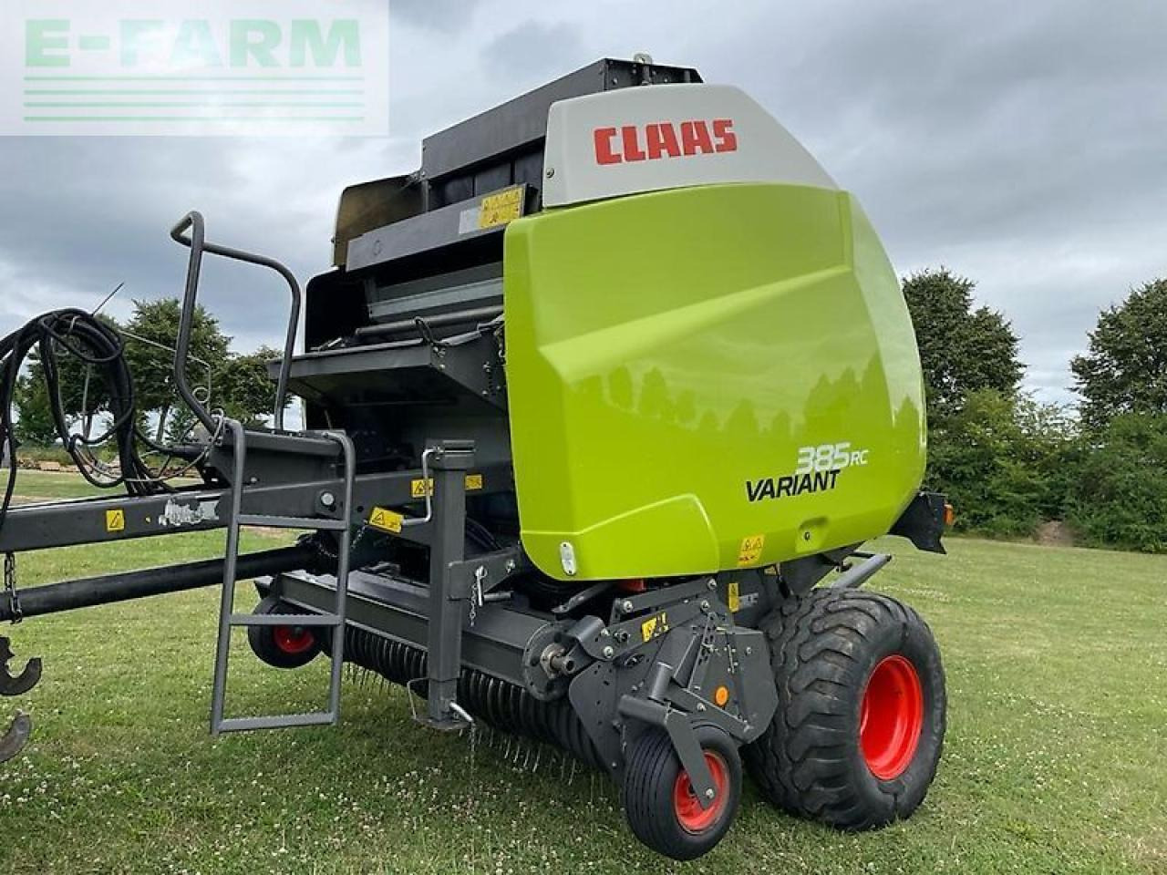 CLAAS variant 385 rc - Χορτοδετική μηχανή τετράγωνες μπάλες: φωτογραφία 1 CLAAS variant 385 rc - Χορτοδετική μηχανή τετράγωνες μπάλες: φωτογραφία 1