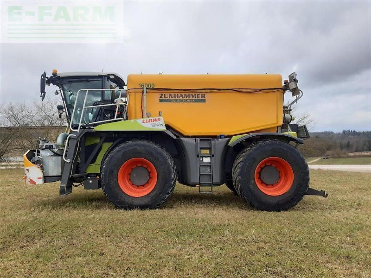 CLAAS xerion 4000 saddle trac SADDLE TRAC - Αυτοκινούμενο ψεκαστικό: φωτογραφία 4 CLAAS xerion 4000 saddle trac SADDLE TRAC - Αυτοκινούμενο ψεκαστικό: φωτογραφία 4
