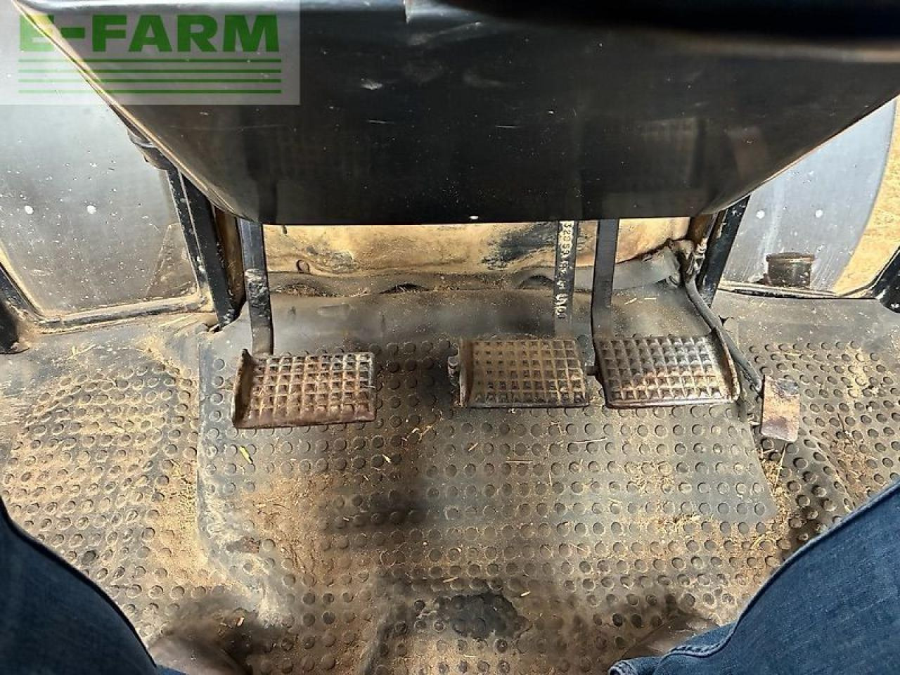 Case-IH 1255 - Τρακτέρ: φωτογραφία 3 Case-IH 1255 - Τρακτέρ: φωτογραφία 3