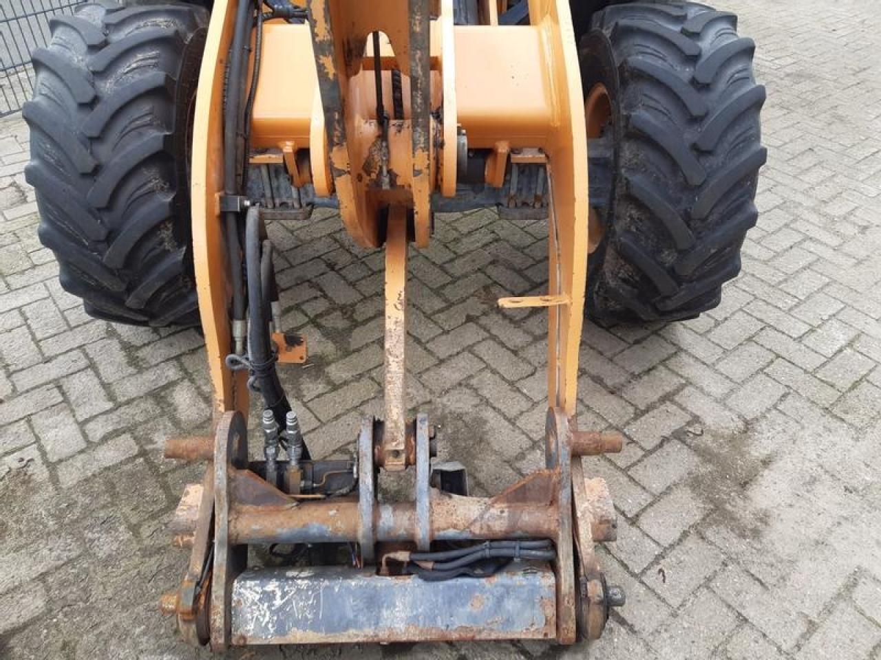 Case-IH 221 f - Ελαστιχοφόρος φορτωτής: φωτογραφία 3 Case-IH 221 f - Ελαστιχοφόρος φορτωτής: φωτογραφία 3
