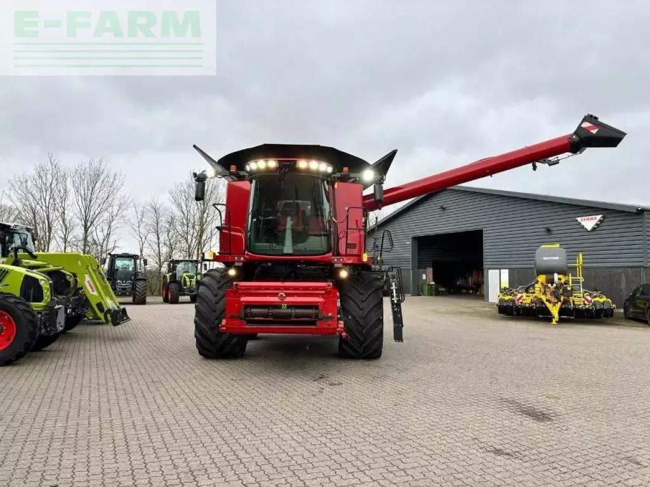 Case-IH axial flow 8250 - Θεριζοαλωνιστική μηχανή: φωτογραφία 2 Case-IH axial flow 8250 - Θεριζοαλωνιστική μηχανή: φωτογραφία 2
