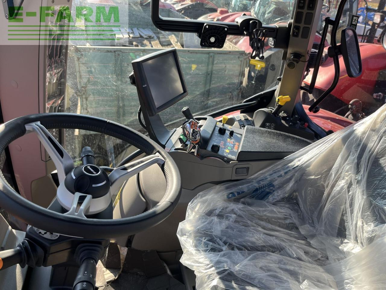 Case-IH maxxum mc 125 MC - Τρακτέρ: φωτογραφία 4 Case-IH maxxum mc 125 MC - Τρακτέρ: φωτογραφία 4