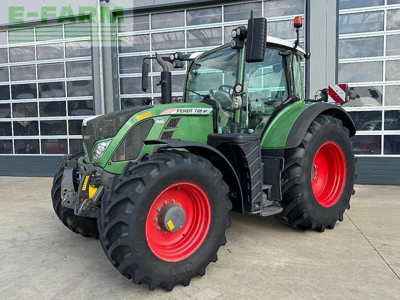 Fendt 720 scr profi - Τρακτέρ: φωτογραφία 1 Fendt 720 scr profi - Τρακτέρ: φωτογραφία 1