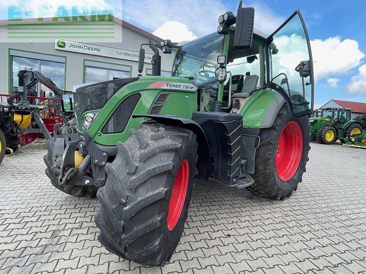 Fendt 720 vario profi Profi - Τρακτέρ: φωτογραφία 1 Fendt 720 vario profi Profi - Τρακτέρ: φωτογραφία 1