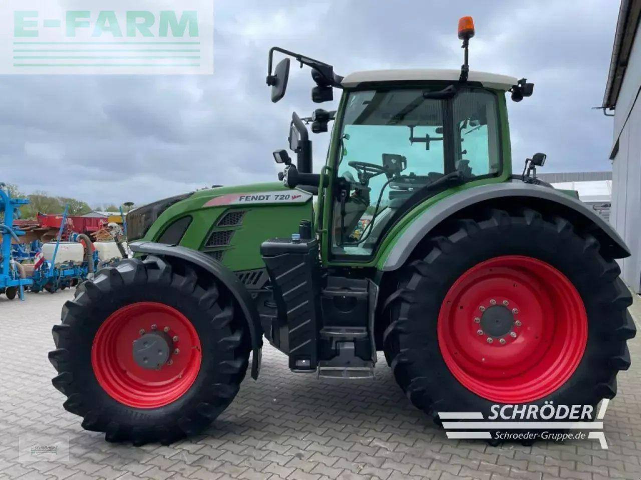 Fendt 720 vario s4 profi plus - Τρακτέρ: φωτογραφία 4 Fendt 720 vario s4 profi plus - Τρακτέρ: φωτογραφία 4