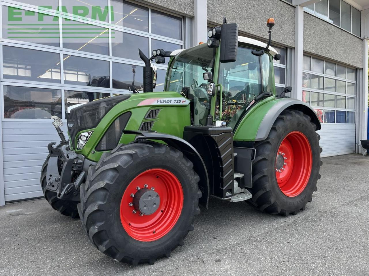 Fendt 720 vario - Τρακτέρ: φωτογραφία 1 Fendt 720 vario - Τρακτέρ: φωτογραφία 1