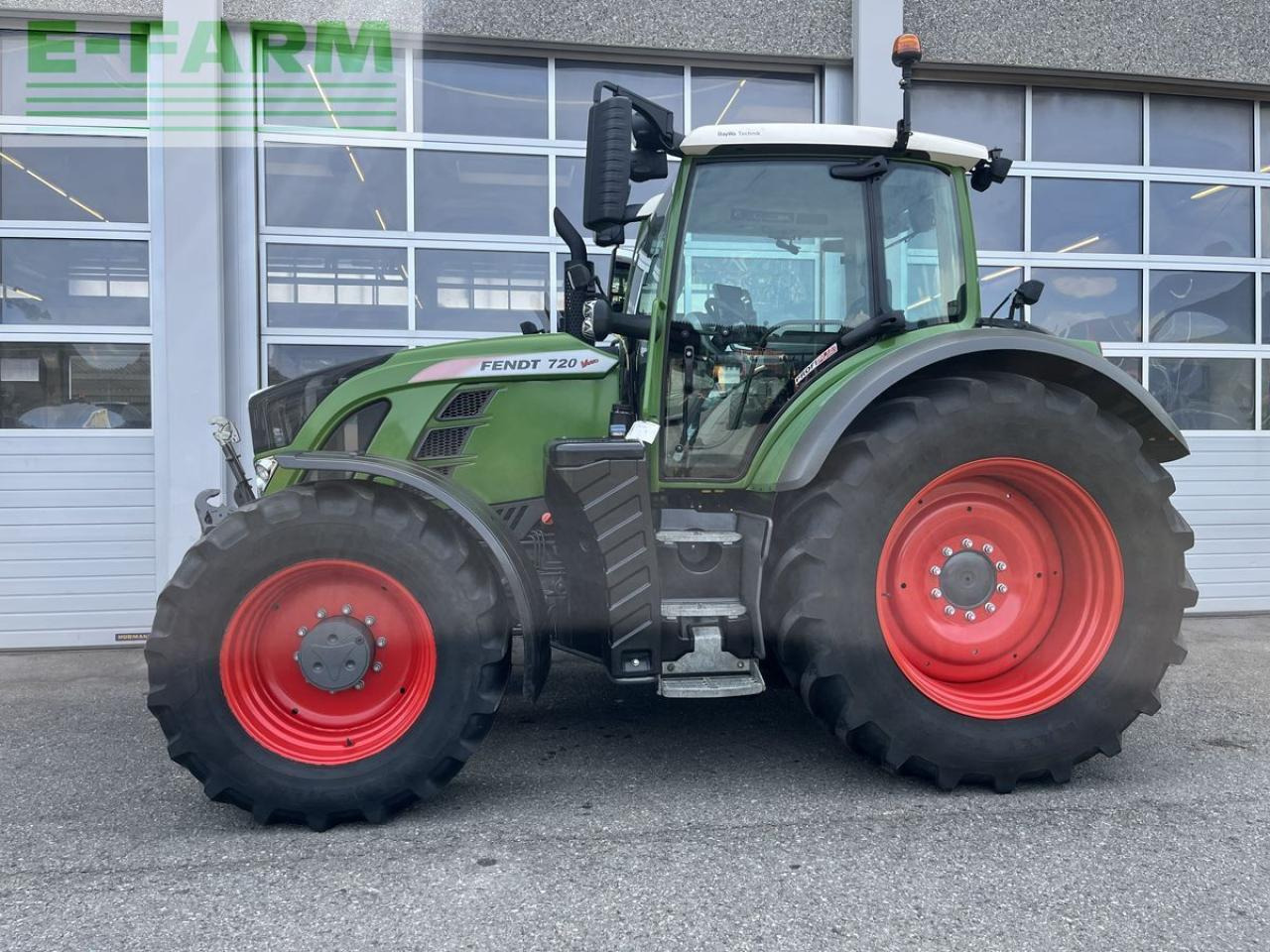Fendt 720 vario - Τρακτέρ: φωτογραφία 2 Fendt 720 vario - Τρακτέρ: φωτογραφία 2