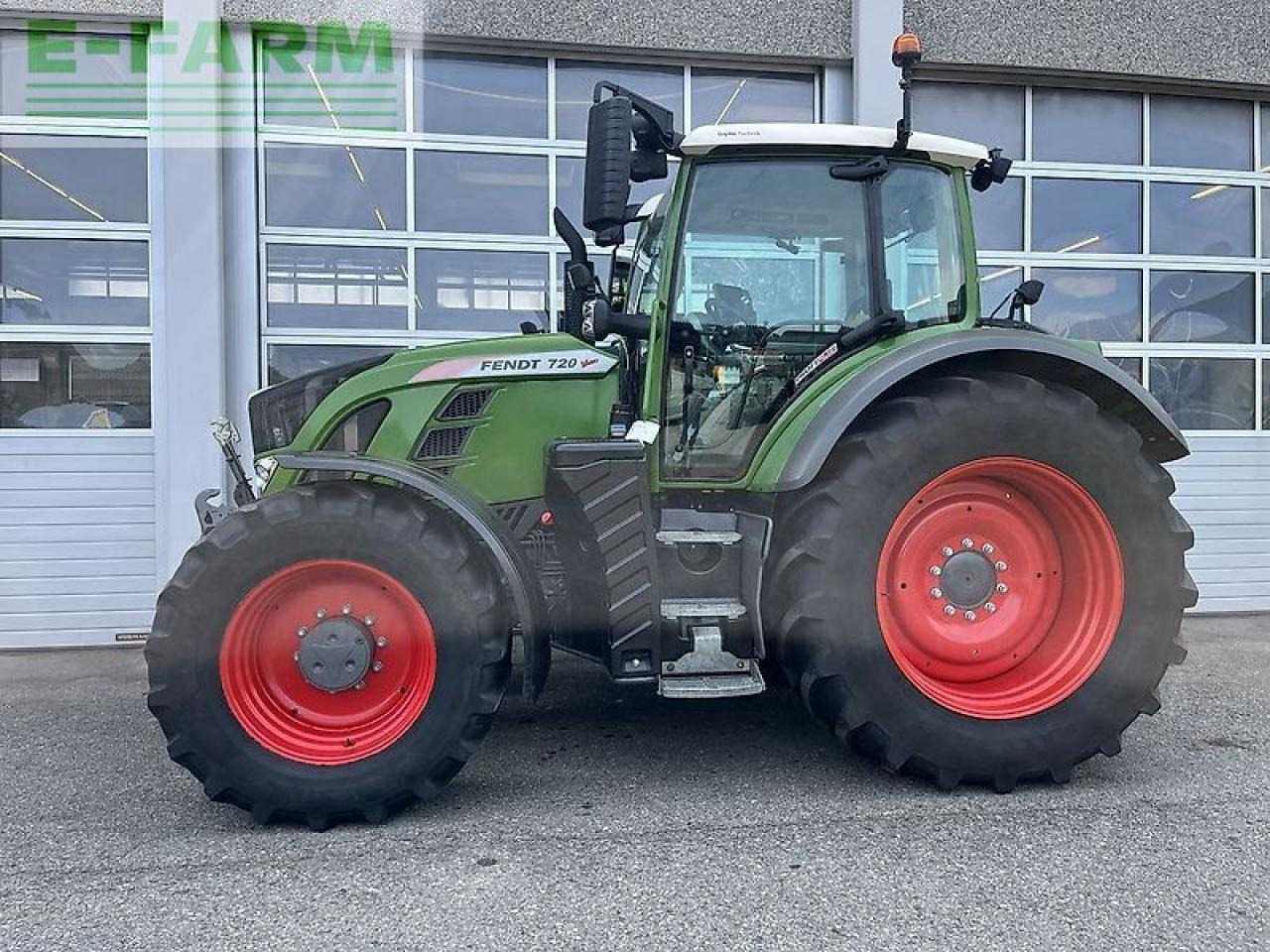 Fendt 720 vario - Τρακτέρ: φωτογραφία 2 Fendt 720 vario - Τρακτέρ: φωτογραφία 2