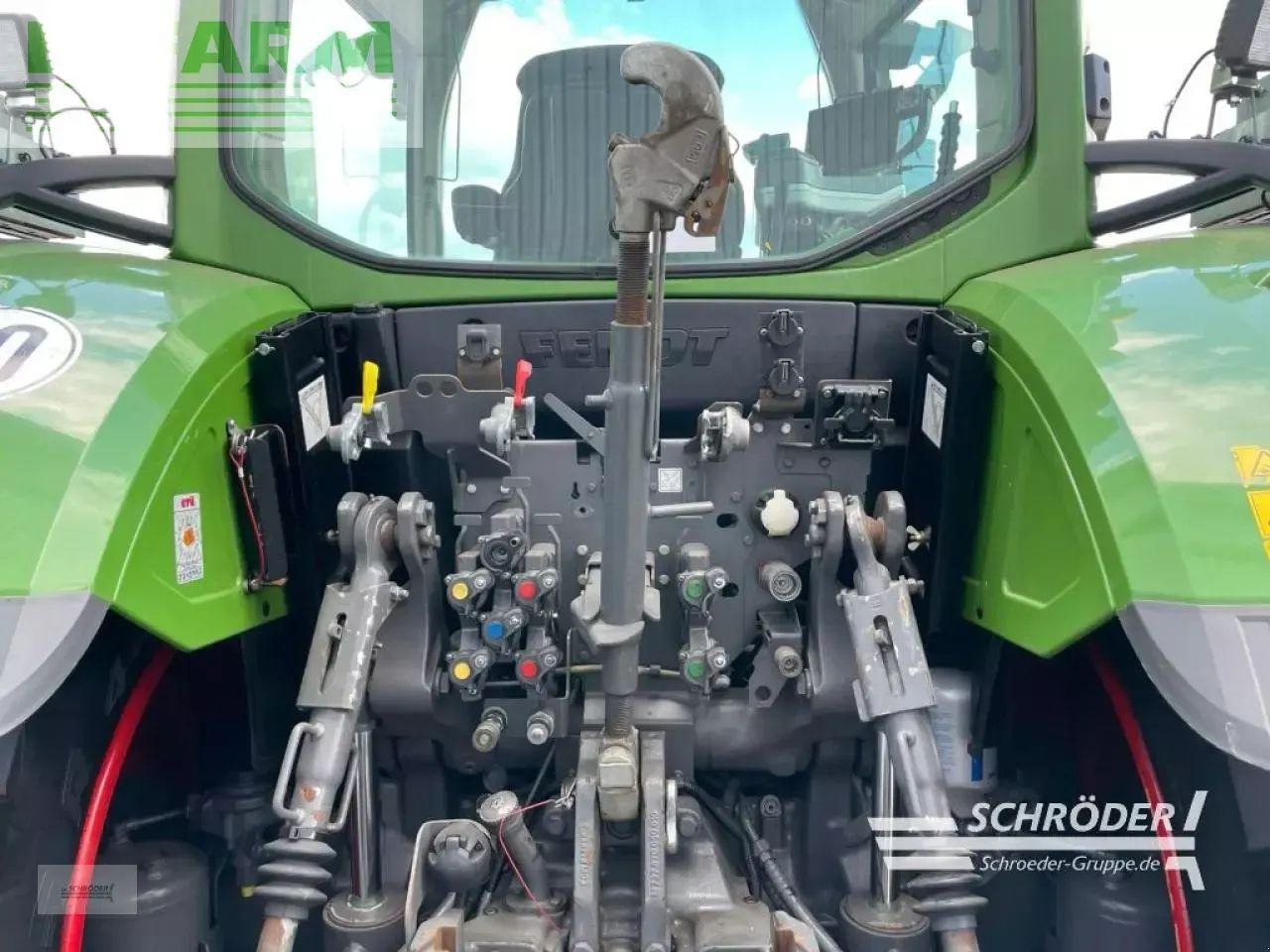 Fendt 724 vario s4 profi plus ProfiPlus - Τρακτέρ: φωτογραφία 2 Fendt 724 vario s4 profi plus ProfiPlus - Τρακτέρ: φωτογραφία 2