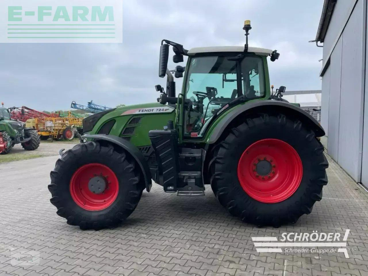 Fendt 724 vario s4 profi plus ProfiPlus - Τρακτέρ: φωτογραφία 5 Fendt 724 vario s4 profi plus ProfiPlus - Τρακτέρ: φωτογραφία 5